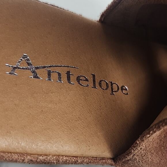 ANTELOPE I41 CUFF SANDALS TAUPE TAN SUEDE OPEN TOE BLOCK HEEL SIZE 41 NWOB - Picture 3 of 16